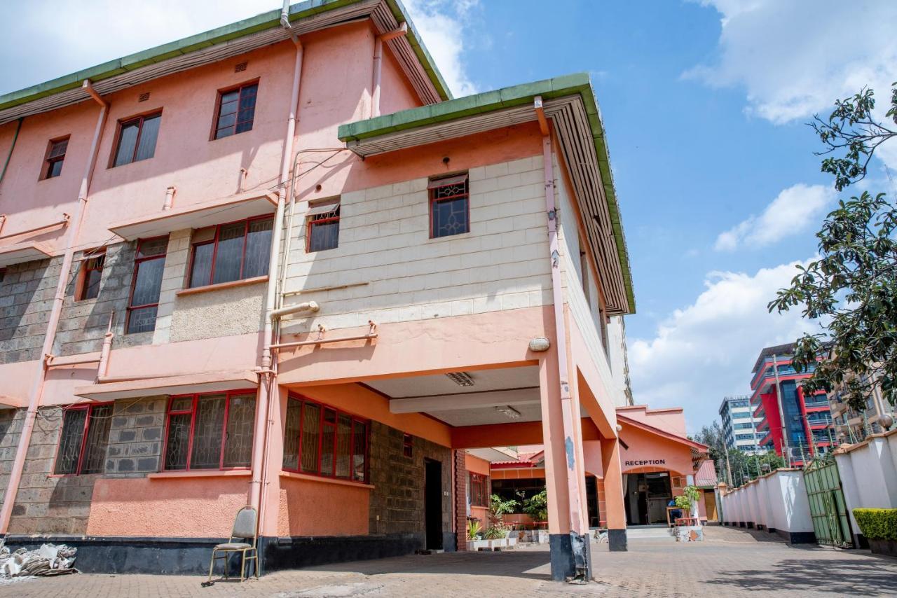 Jupiter Guest House - Parklands Найроби Екстериор снимка